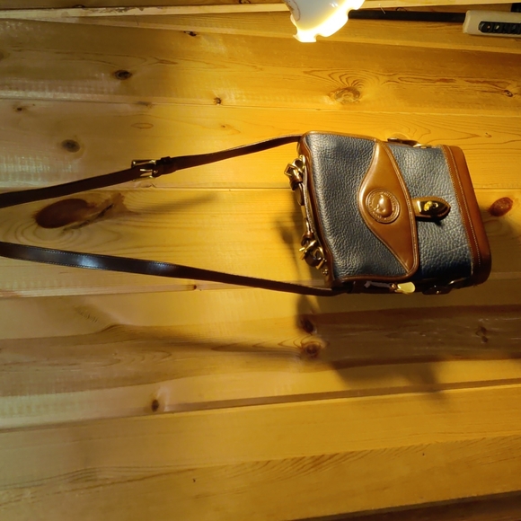 Dooney & Bourke All Weather Leather Vintage Carrier Bag - B702 - Picture 2 of 16